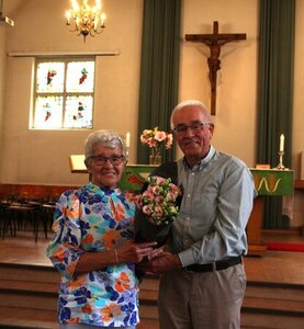 Bloemen voor de jarige Nettie